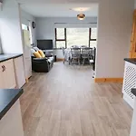Drumore House Дом отдыха Ballyhoorisky